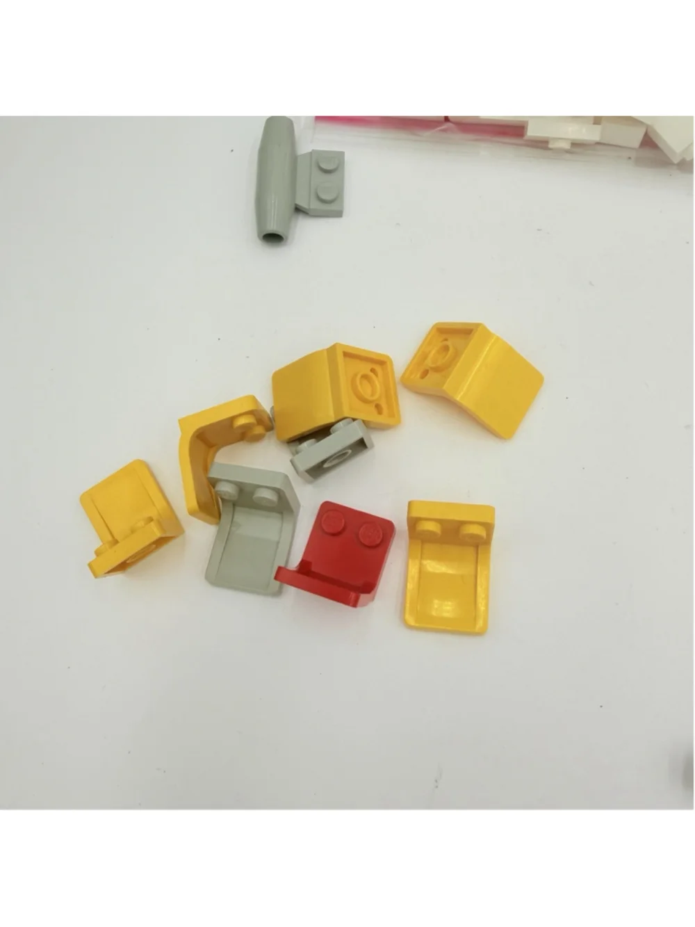 LEGO Classic Space Lot 9 Minifigs 4 Moon Baseplates Roadway LL924 Parts